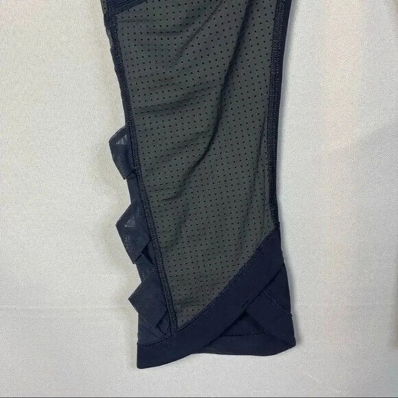 Lululemon Var-City Mesh Leg Crop Athletic Pants 8 - Picture 4 of 5